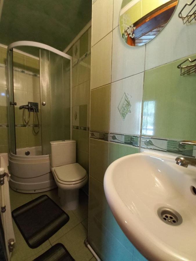 У Тараса І Лесі Hotel Yaremche Exterior photo